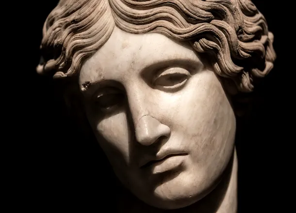 O sculptură rară, scoasă la lumină în Bulgaria, aduce la viață un mit antic