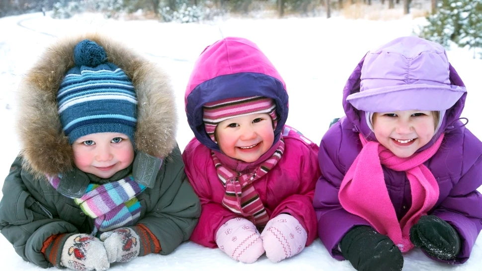 De ce fraţii nu pornesc în viaţă cu şanse egale. Cum influenţează familia drumul copiilor spre succes