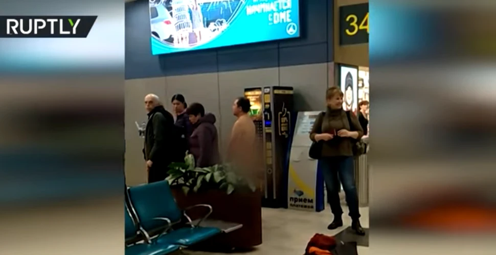 Motivul bizar pentru care un pasager din Rusia a ales să vină fără haine în aeroport