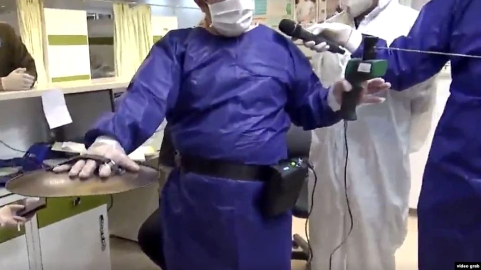Iranienii se laudă cu un detectorul fals de coronavirus identic cu un fals ”detector de bombe”