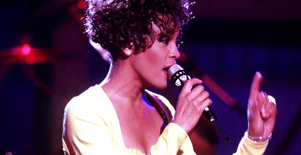 Whitney Houston, sub formă de hologramă, într-un turneu
