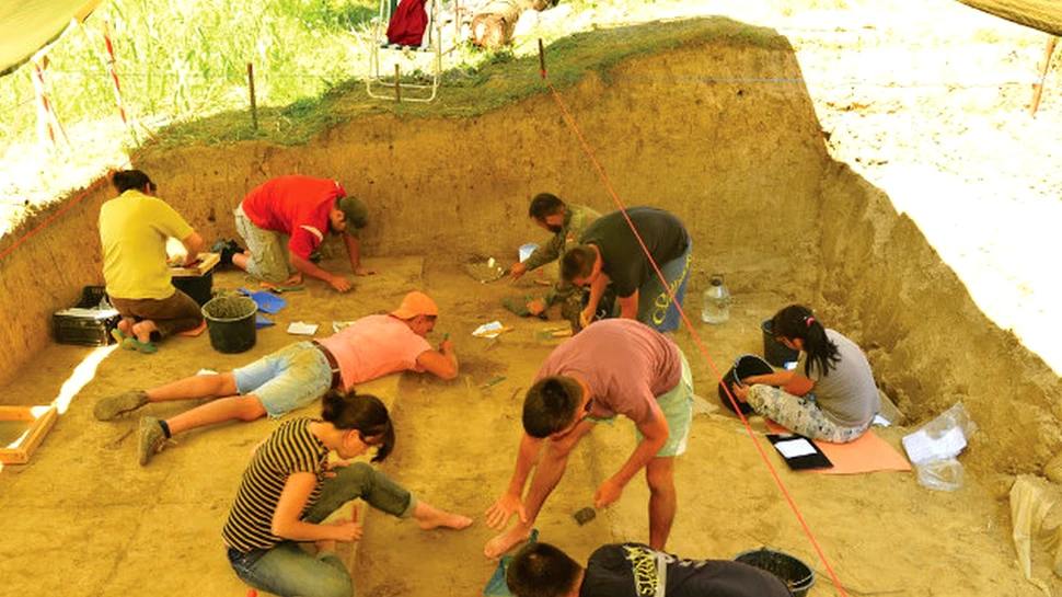 Descoperire impresionantă făcută de arheologi în judeţul Neamţ. Are o vechime de 23.000 de ani şi este unică