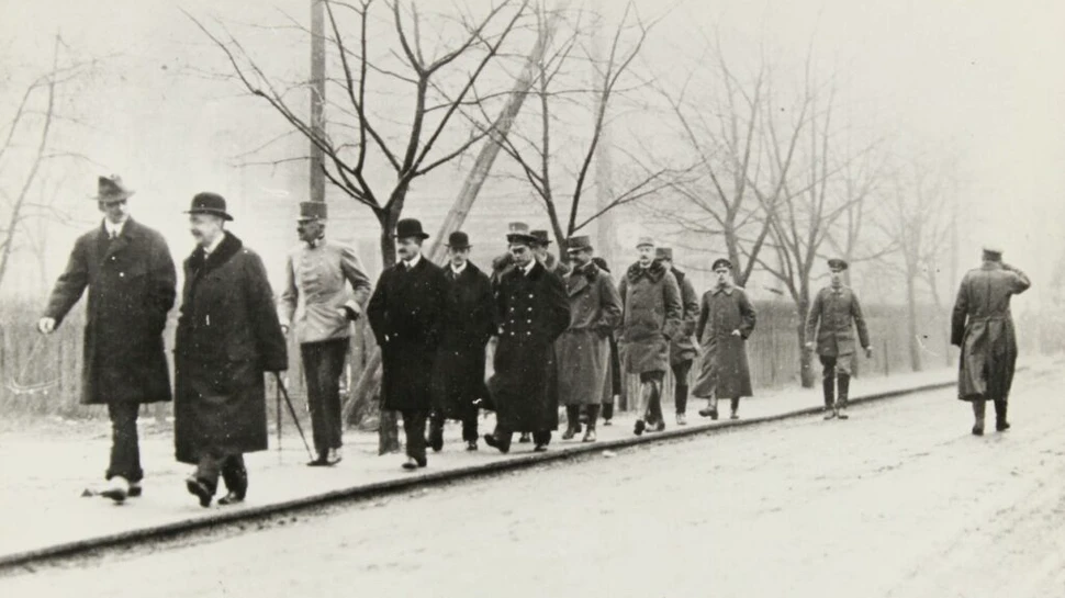 Nefasta primăvară a anului 1918: „Înconjurată şi trădată, România semnează pacea care îi smulge Dobrogea până la Dunăre”