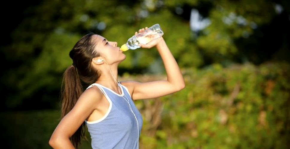Câteva motive principale ca să bei mai multă apă