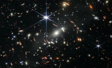 Telescopul James Webb a descoperit o galaxie uimitoare la marginea Universului