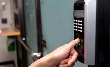 Companiile australiene pot concedia angajaţii care refuză scanările biometrice precum prelevarea amprentelor