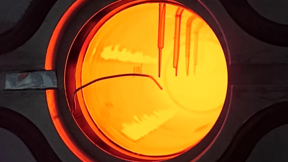 Cercetătorii au generat căldură de peste 1.000 de grade Celsius cu energie solară în loc de combustibili fosili