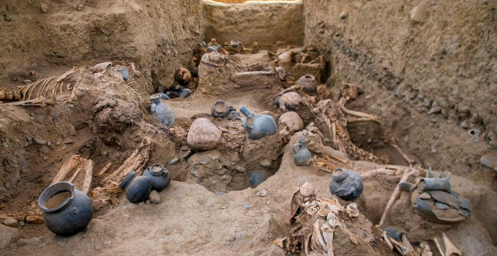 O groapă comună cu rămășițele a 25 de femei și copii, descoperită în nordul Peru