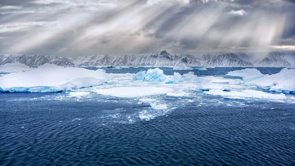Ce au descoperit oamenii de știință sub gheața din Antarctica?