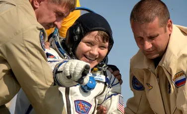 Trei astronauţi au revenit cu bine pe Terra, după o misiune de şase luni la bordul ISS – VIDEO