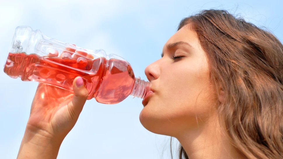 Efectele devastatoare ale băuturilor dulci. 184.000 de oameni mor anual din cauza lor. Ce trebuie evitat