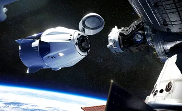 Rusia râdea de SpaceX, dar acum a ajuns să rezerve un loc pe nava lor pentru un cosmonaut