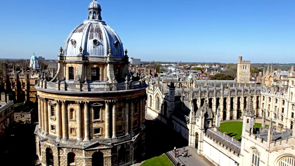 Detectivii dicţionarului Oxford urmăresc 150 de milioane de cuvinte pe lună