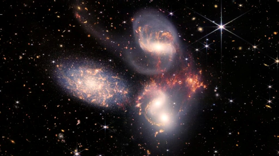 Telescopul Spațial James Webb dezvăluie indicii despre moleculele din galaxii