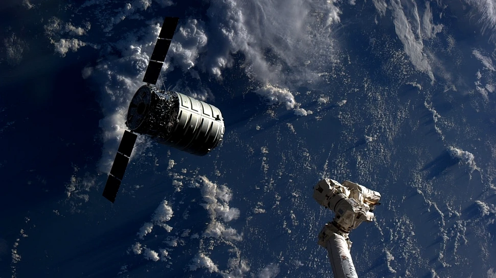 Capsula Cygnus s-a conectat la Staţia Spaţială Internaţională, cu o întârziere de o săptămână