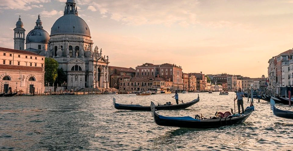 Veneţia interzice accesul vapoarelor de croazieră în centrul istoric