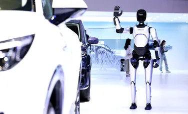 Pentru prima dată, un robot umanoid a mers pe jos 100 de kilometri