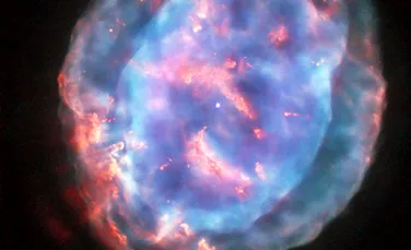 Telescopul Hubble a reperat o nebuloasă planetară la 6.000 de ani lumină distanţă