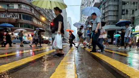 Sudul Chinei, paralizat de cele mai puternice ploi musonice din acest secol