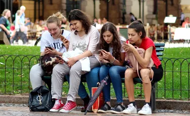 Problemele emoționale legate de utilizare excesivă a internetului în cazul adolescenților