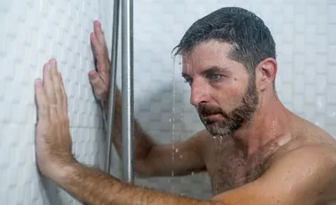Oamenii de știință au descoperit de ce ne vin cele mai bune idei la duș