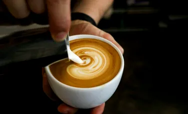 Consumul de cafea ne-ar putea ajuta să trăim mai mult, indică noi studii