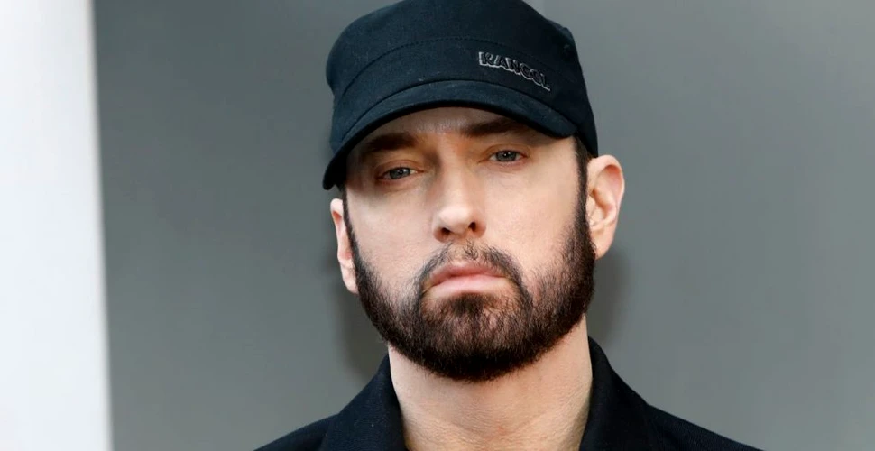 Eminem îşi ia fanii prin surprindere cu un nou album, inspirat de filmele lui Hitchcock