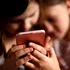Tot mai mulți copii și tineri se deconectează voluntar de la smartphone-uri