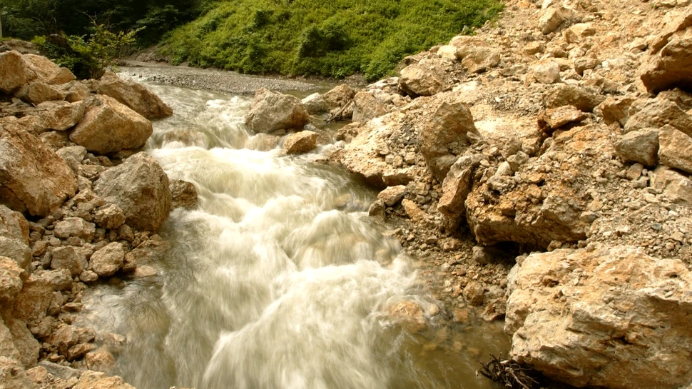 Vârsta rocilor din România va fi stabilită cu o microsondă electronică de un milion de euro