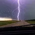 Un bărbat a scăpat cu viață după ce a fost lovit de fulger în drum spre mașină