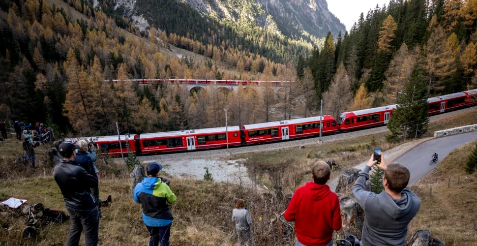 De ce a construit Elveția cel mai lung tren de pasageri din lume?