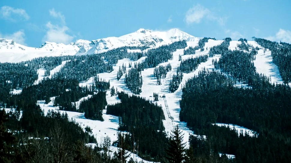 Ziua în care canadienii s-au putut auzi vorbind de la șase kilometri depărtare