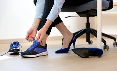 Cât sport trebuie să facem dacă stăm toată ziua la birou?