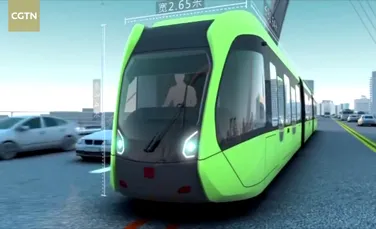 Chinezii au inventat un tramvai revoluţionar care se conduce singur şi nu are nevoie de şine