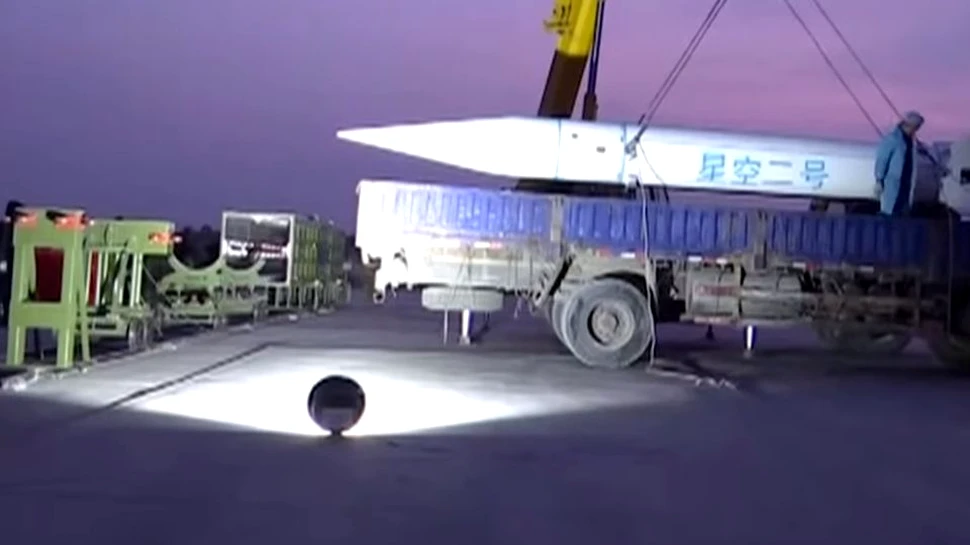 China şi-a testat racheta hipersonică ce poate lansa rachete nucleare imposibil de detectat de către scuturile antirachetă – VIDEO