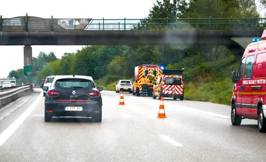 De ce nu te poți abține să privești un accident? Psihologii explică fenomenul numit „curiozitate morbidă”