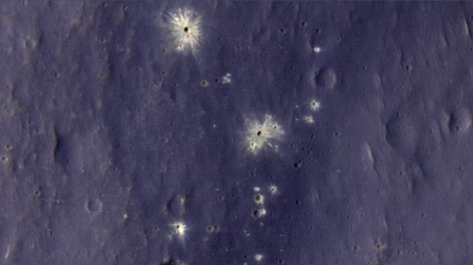 Istoria foarte recentă şi zbuciumată a planetei Marte a ieşit la iveală în noi imagini