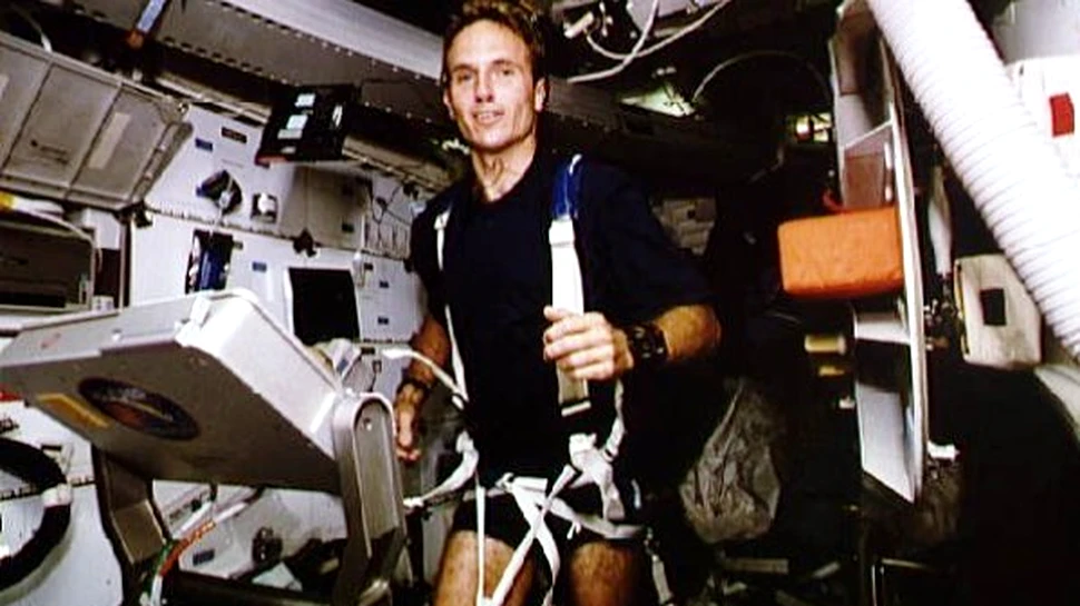 Munca in spatiu te imbatraneste