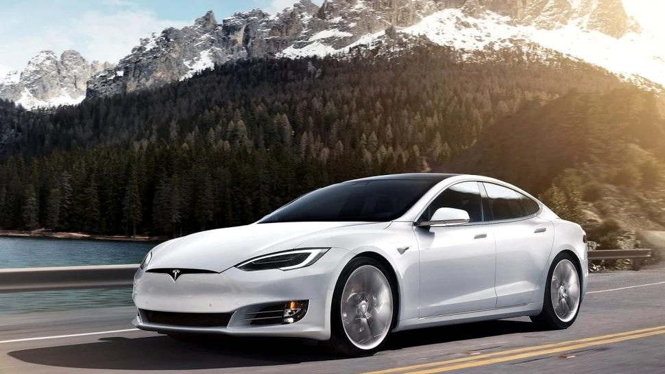 Tesla a lansat un serviciu de colantare al mașinilor