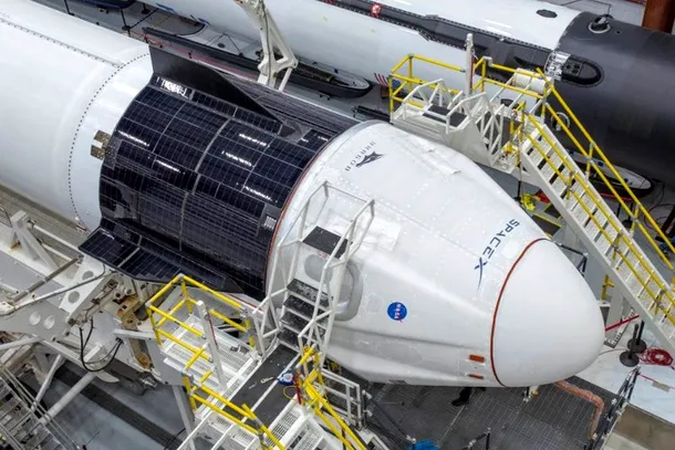 Drumul lung și plin de obstacole al SpaceX