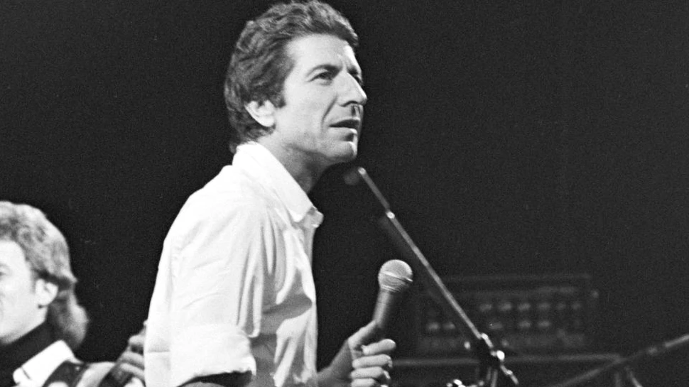 Scrisorile de dragoste trimise de Leonard Cohen femeii care l-a inspirat pentru ”So Long, Marianne”