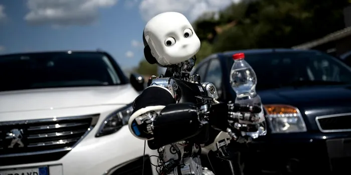 Un robot umanoid a reușit să păcălească oamenii să creadă că e conștient de sine