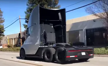 Tesla a testat camioanele complet electrice Semi ce pot atinge viteza maximă în doar 5 secunde
