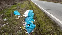 Românii nu scapă de obiceiurile proaste. Munți de gunoaie acoperă marginile drumurilor