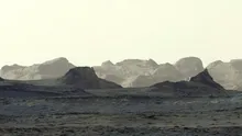 Roverul Curiosity a surprins un răsărit de soare spectaculos pe planeta Marte