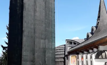 Ultima piesă din Turnul Unirii, montată la Suceava