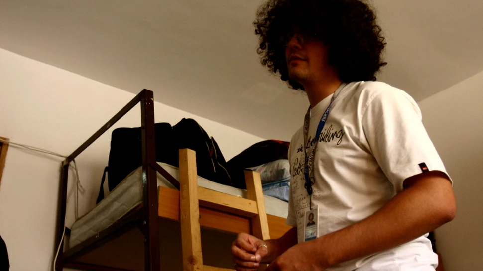 Unu din cinci adolescenţi români care au între 15 şi 18 ani nu merge la şcoală