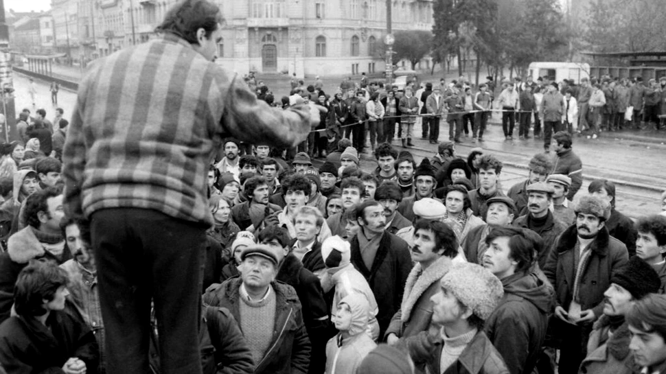 Noaptea „Trandafirului”. Cum au fost furaţi din morgă morţii de la Timişoara şi incineraţi la Bucureşti, din ordinul Elenei Ceauşescu