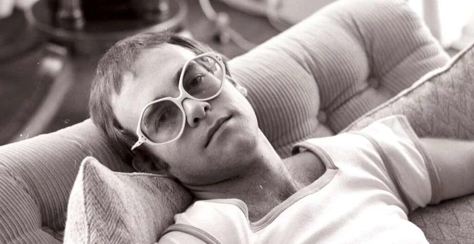 Elton John: „Nu ar trebui să iei niciodată mai mult decât dai”