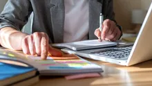 Ești dreptaci sau stângaci? Un nou studiu sugerează că nu creierul decide asta
